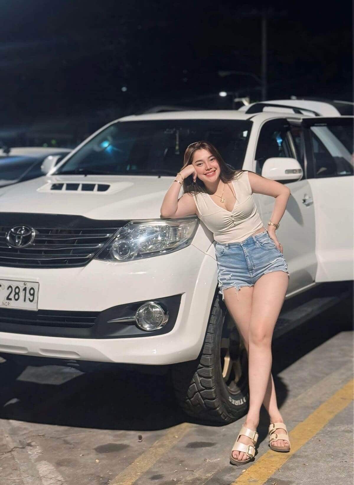 call girls in Multan – companion portrait for selective city listings – photo 16 (image 25)