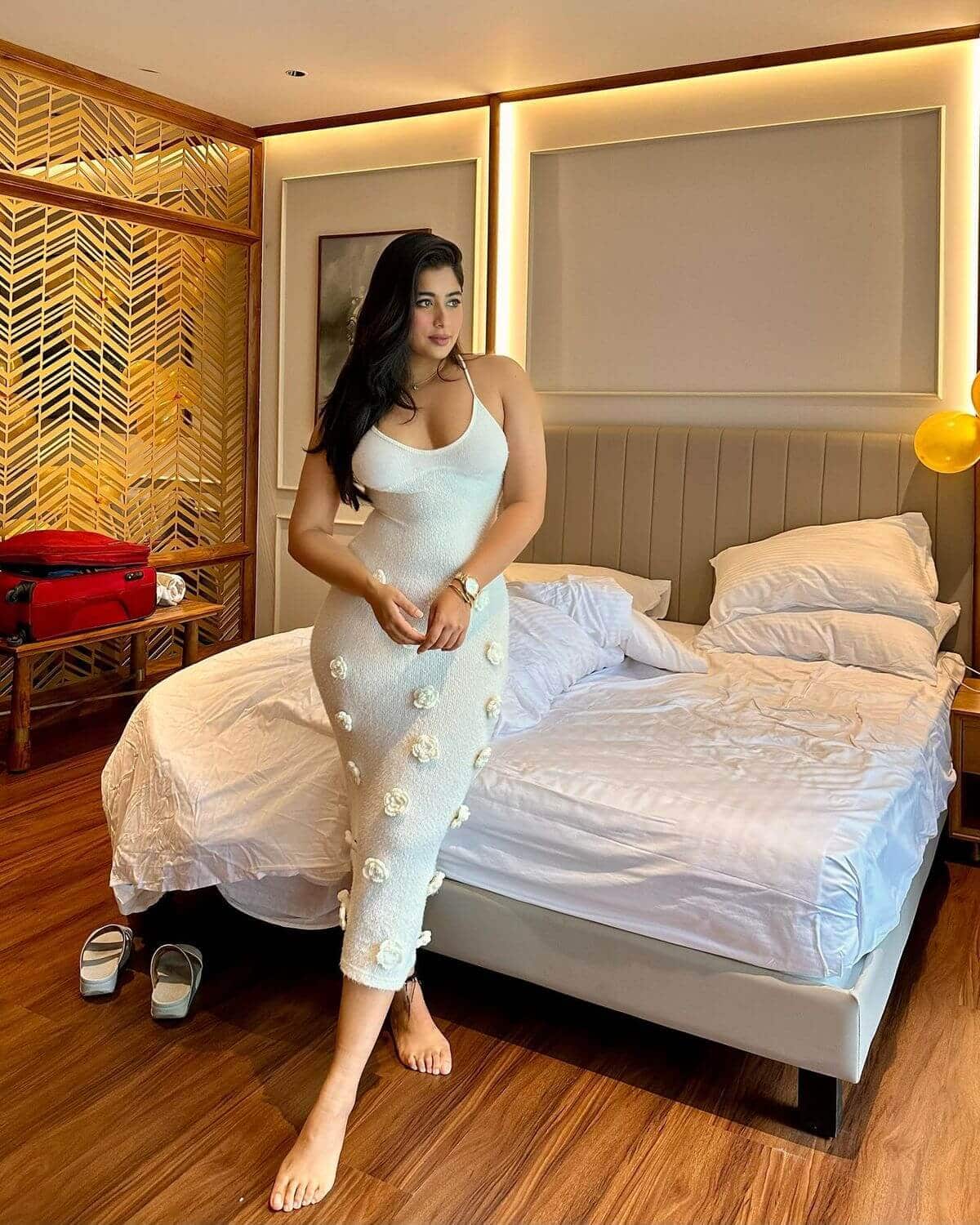 escorts in Multan – polished escort companion for business and travel clients – photo 2 (image 40)